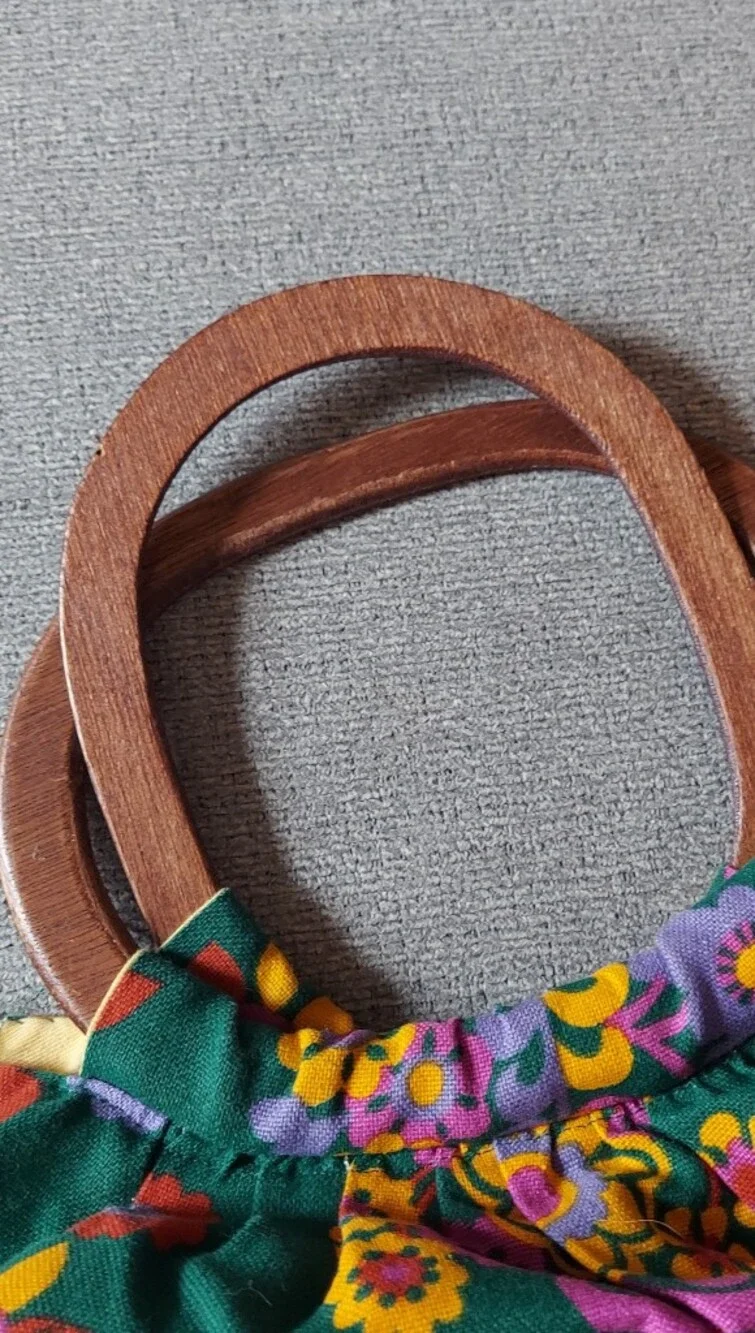 Green Floral Tote with Wooden Handles by - Picture 2 of 4